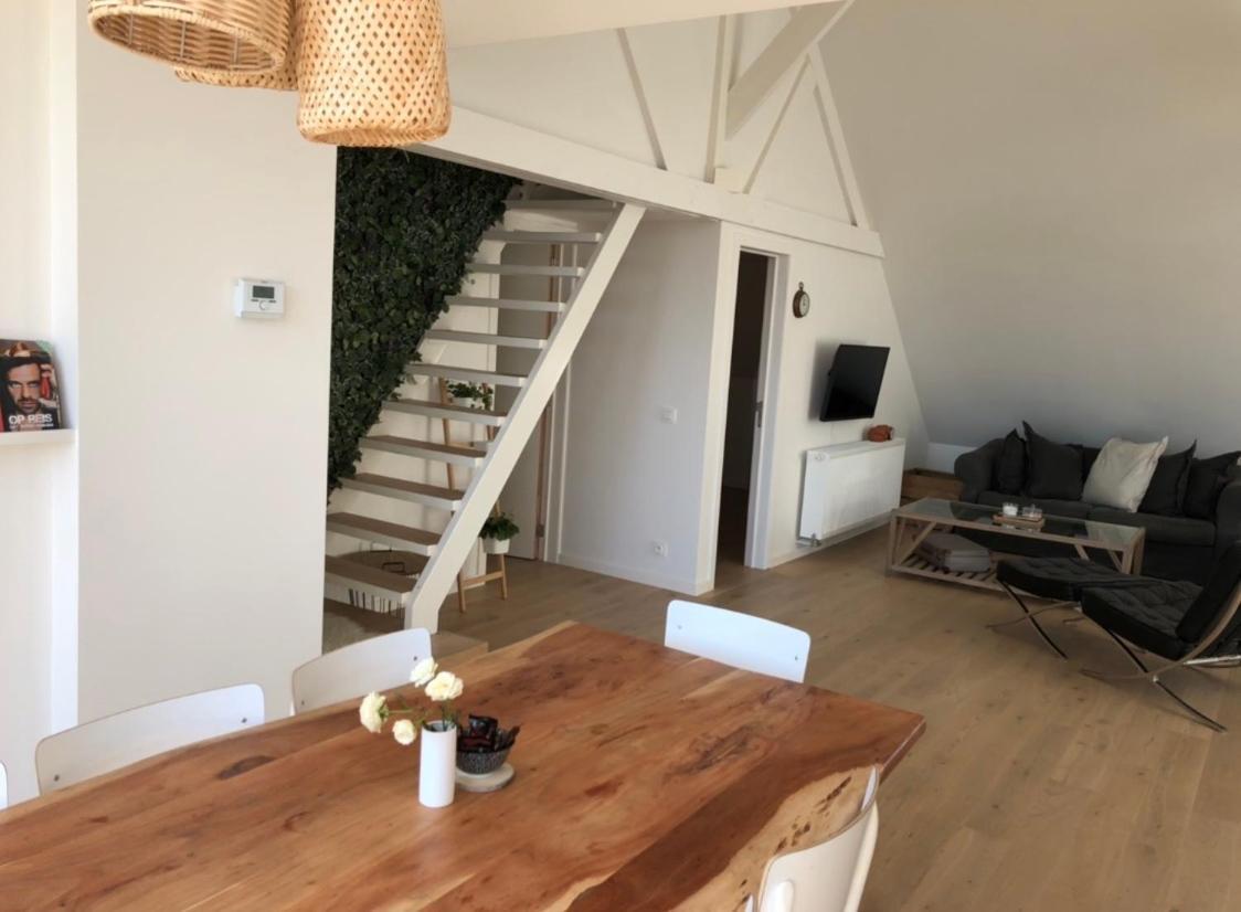 Lichtrijke Loft Bij Restaurant Den Olifant Apartment Ieper Bagian luar foto