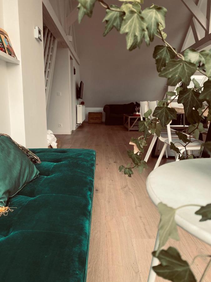 Lichtrijke Loft Bij Restaurant Den Olifant Apartment Ieper Bagian luar foto