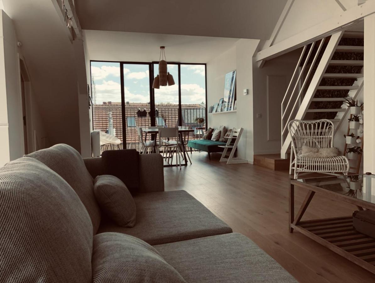 Lichtrijke Loft Bij Restaurant Den Olifant Apartment Ieper Bagian luar foto