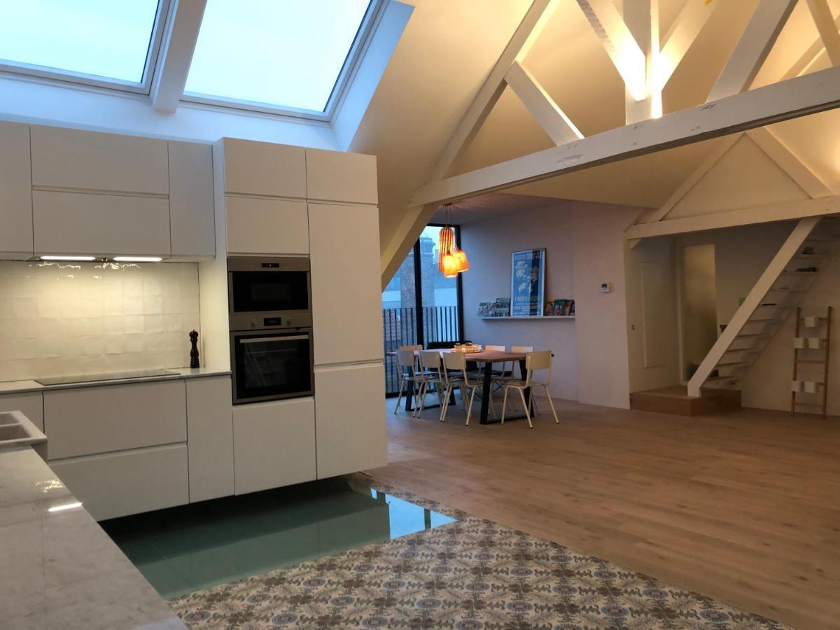 Lichtrijke Loft Bij Restaurant Den Olifant Apartment Ieper Bagian luar foto
