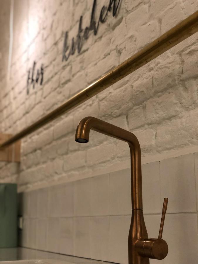 Lichtrijke Loft Bij Restaurant Den Olifant Apartment Ieper Bagian luar foto