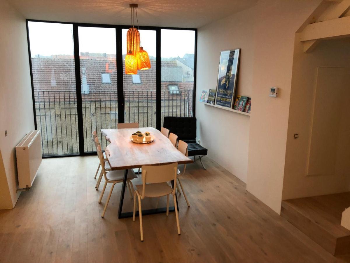 Lichtrijke Loft Bij Restaurant Den Olifant Apartment Ieper Bagian luar foto