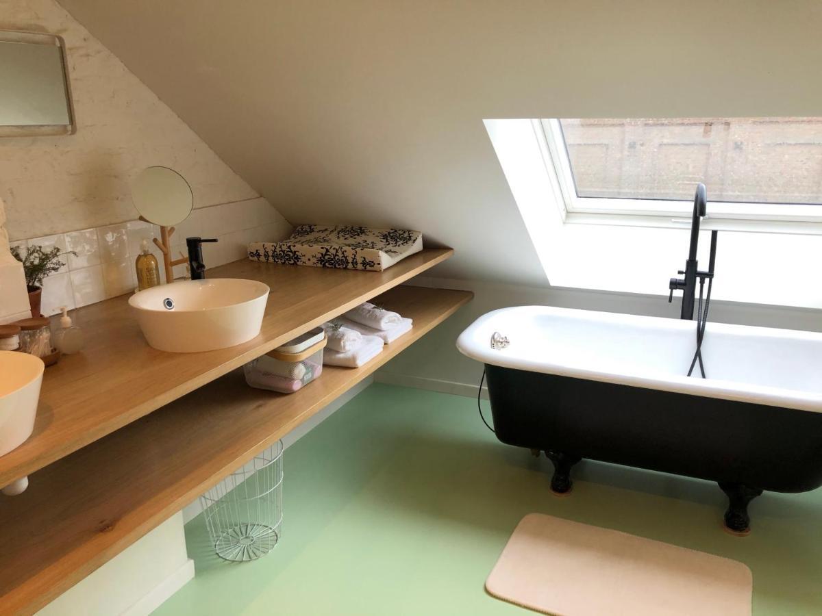 Lichtrijke Loft Bij Restaurant Den Olifant Apartment Ieper Bagian luar foto